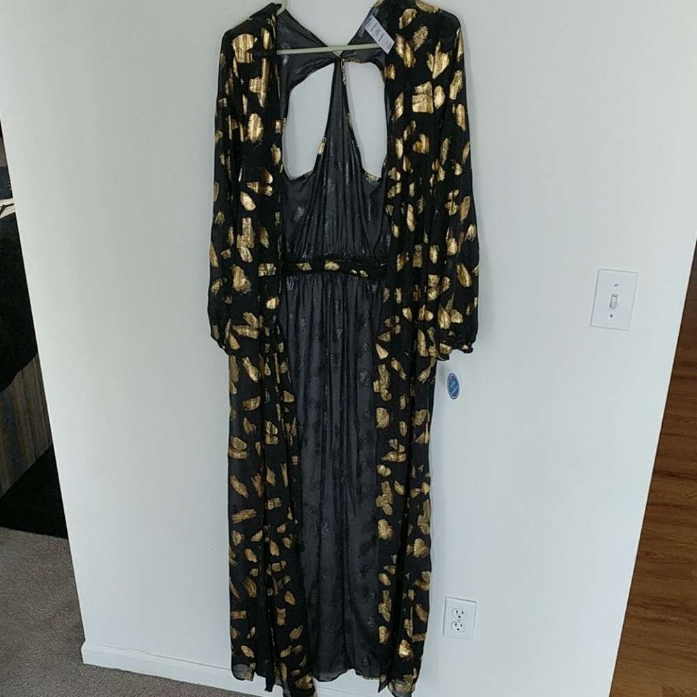NWT swim cover-up